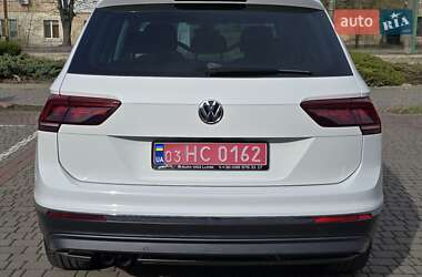 Внедорожник / Кроссовер Volkswagen Tiguan 2018 в 