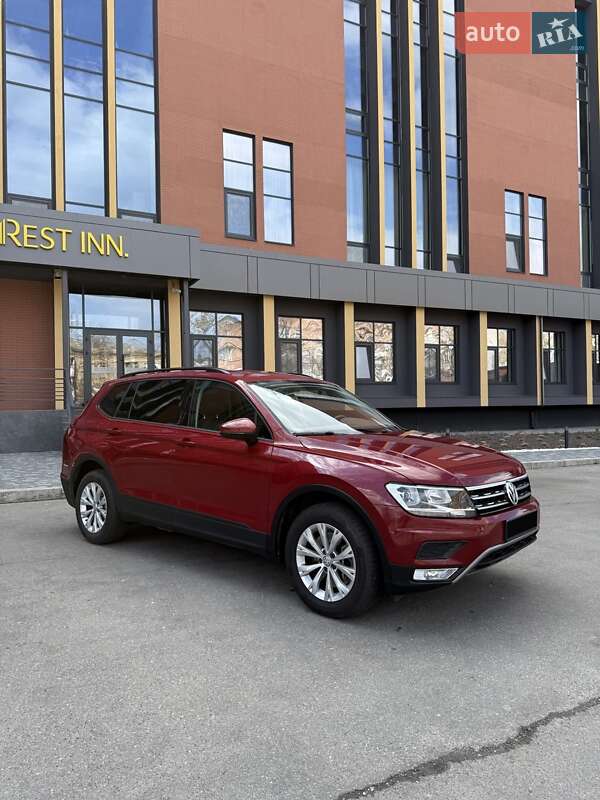 Позашляховик / Кросовер Volkswagen Tiguan 2017 в Черкасах