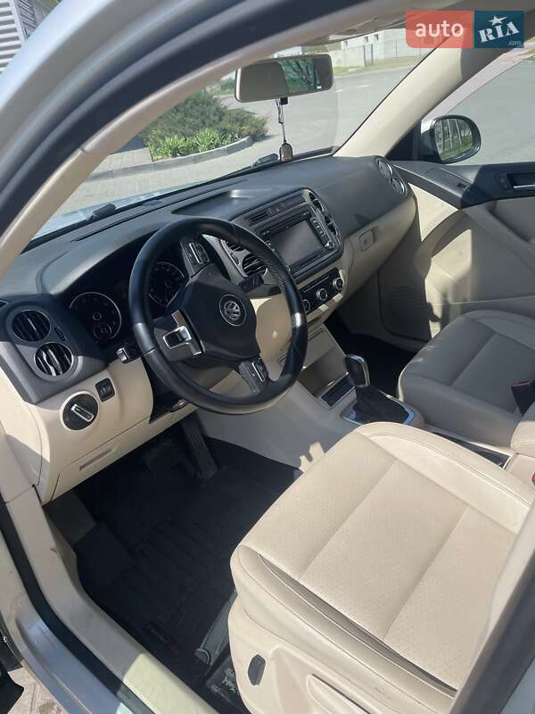 Внедорожник / Кроссовер Volkswagen Tiguan 2011 в Новомосковске фото 6 Внедорожник / Кроссовер Volkswagen Tiguan 2011 в Новомосковске