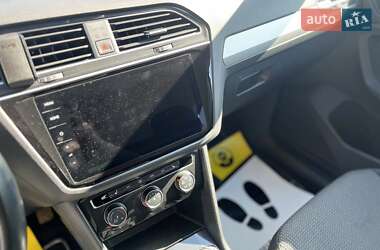 Внедорожник / Кроссовер Volkswagen Tiguan 2018 в 