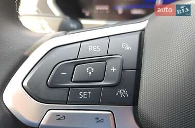 Внедорожник / Кроссовер Volkswagen Tiguan 2023 в 