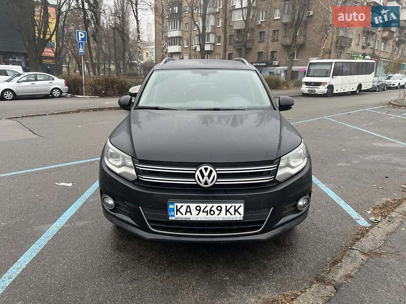 Внедорожник / Кроссовер Volkswagen Tiguan 2013 в 