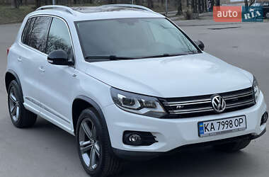 Внедорожник / Кроссовер Volkswagen Tiguan 2016 в 