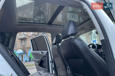 Внедорожник / Кроссовер Volkswagen Tiguan 2016 в 