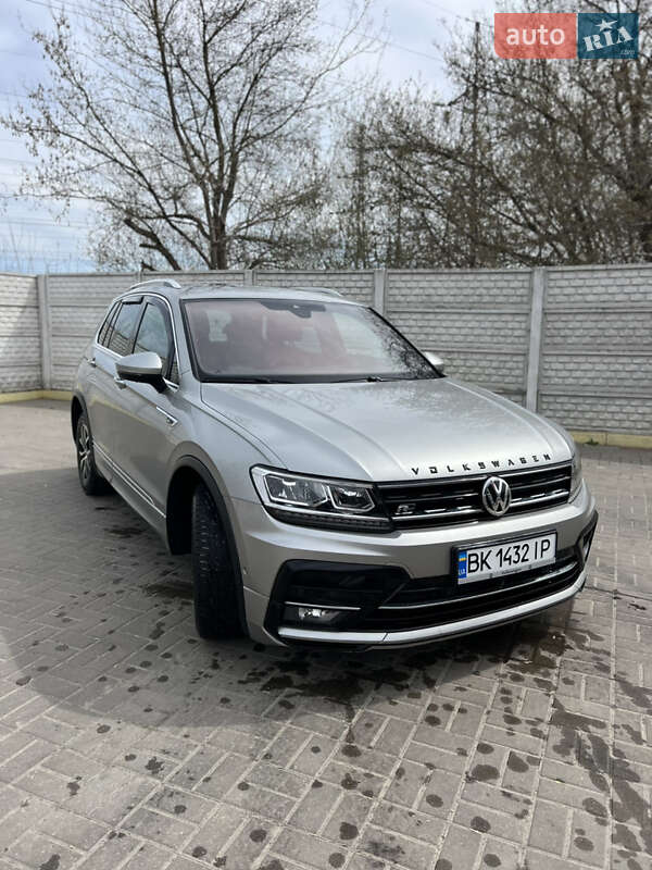Внедорожник / Кроссовер Volkswagen Tiguan 2018 в Ровно