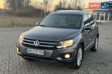 Позашляховик / Кросовер Volkswagen Tiguan 2012 в 