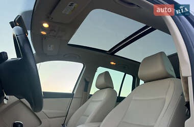 Позашляховик / Кросовер Volkswagen Tiguan 2012 в 
