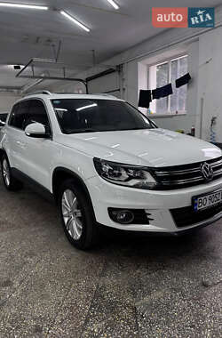 Внедорожник / Кроссовер Volkswagen Tiguan 2015 в 