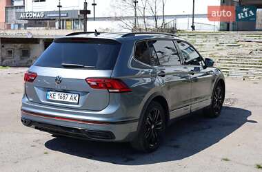 Позашляховик / Кросовер Volkswagen Tiguan 2021 в 