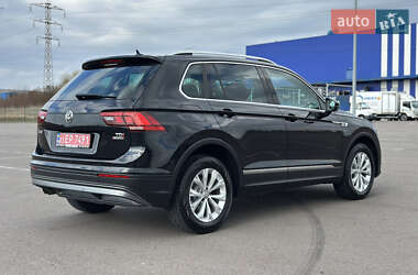 Внедорожник / Кроссовер Volkswagen Tiguan 2018 в 