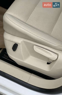 Внедорожник / Кроссовер Volkswagen Tiguan 2011 в 