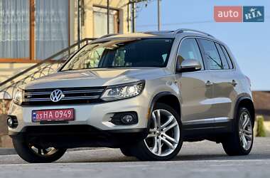 Позашляховик / Кросовер Volkswagen Tiguan 2012 в 