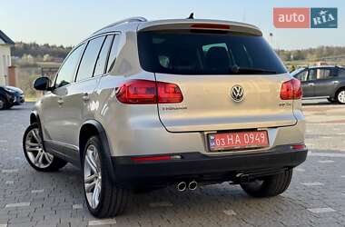 Позашляховик / Кросовер Volkswagen Tiguan 2012 в 
