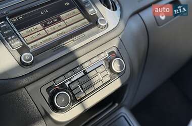 Позашляховик / Кросовер Volkswagen Tiguan 2012 в 