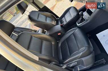 Позашляховик / Кросовер Volkswagen Tiguan 2012 в 