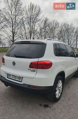Внедорожник / Кроссовер Volkswagen Tiguan 2015 в 