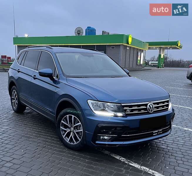 Внедорожник / Кроссовер Volkswagen Tiguan 2019 в 