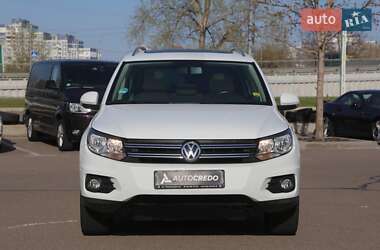 Позашляховик / Кросовер Volkswagen Tiguan 2014 в 