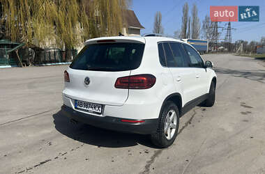 Внедорожник / Кроссовер Volkswagen Tiguan 2014 в 