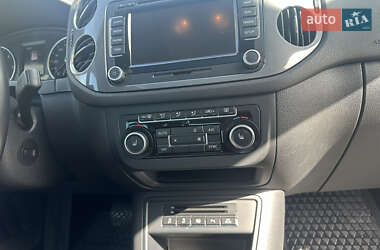 Внедорожник / Кроссовер Volkswagen Tiguan 2014 в 