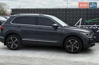 Внедорожник / Кроссовер Volkswagen Tiguan 2024 в 