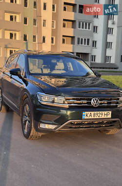 Позашляховик / Кросовер Volkswagen Tiguan 2017 в Харкові