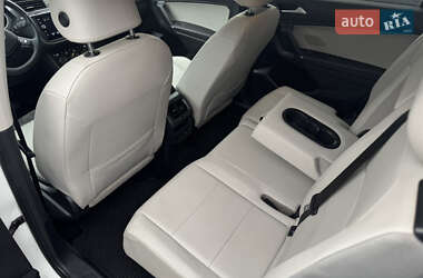 Внедорожник / Кроссовер Volkswagen Tiguan 2020 в 