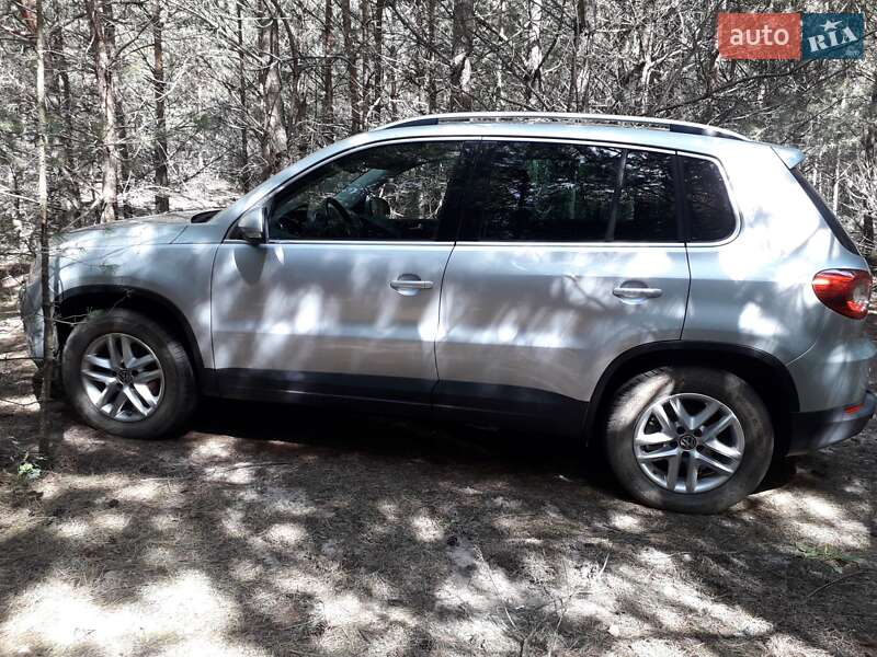 Позашляховик / Кросовер Volkswagen Tiguan 2010 в Котельві
