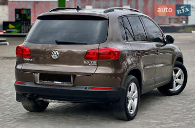 Внедорожник / Кроссовер Volkswagen Tiguan 2011 в 
