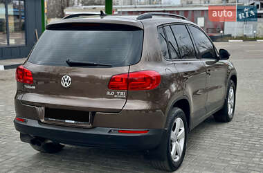 Внедорожник / Кроссовер Volkswagen Tiguan 2011 в 