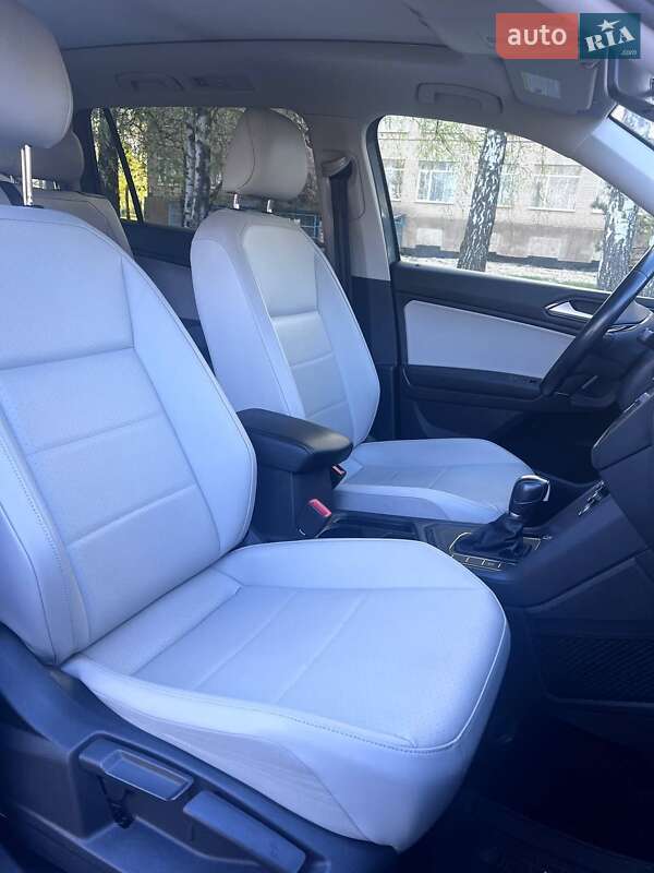 Внедорожник / Кроссовер Volkswagen Tiguan 2017 в Харькове фото 6 Внедорожник / Кроссовер Volkswagen Tiguan 2017 в Харькове