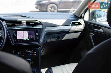 Внедорожник / Кроссовер Volkswagen Tiguan 2021 в 