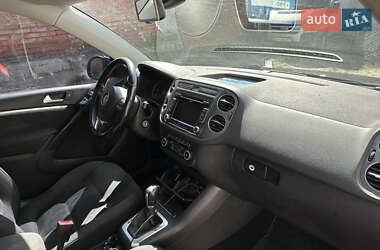 Внедорожник / Кроссовер Volkswagen Tiguan 2013 в 