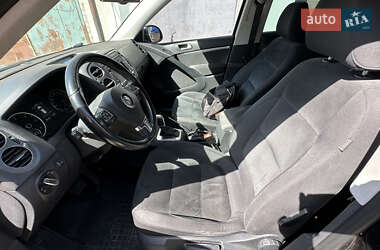 Внедорожник / Кроссовер Volkswagen Tiguan 2013 в 