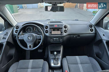 Внедорожник / Кроссовер Volkswagen Tiguan 2010 в 