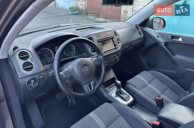 Внедорожник / Кроссовер Volkswagen Tiguan 2010 в 