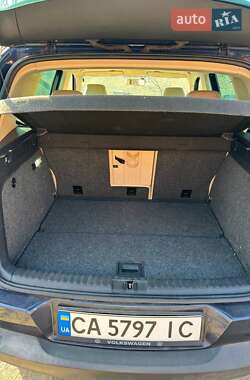 Внедорожник / Кроссовер Volkswagen Tiguan 2012 в 