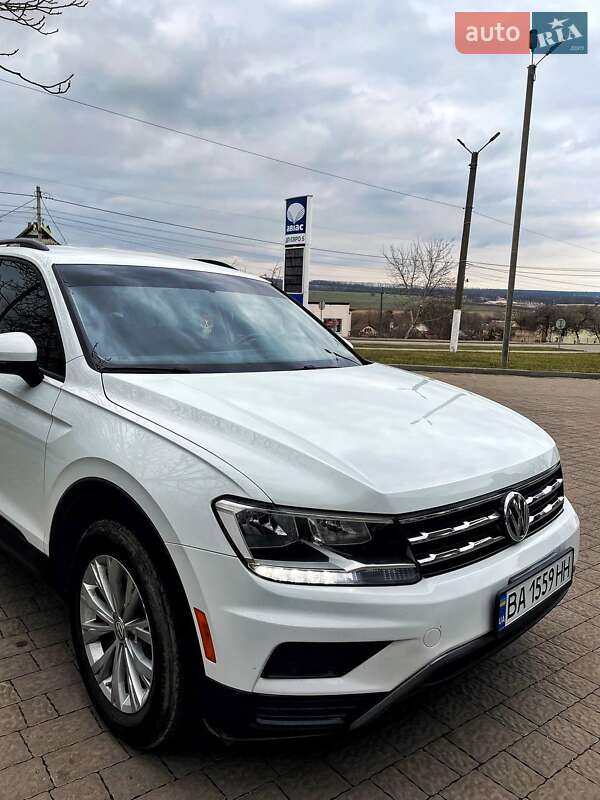 Внедорожник / Кроссовер Volkswagen Tiguan 2017 в Ладыжине