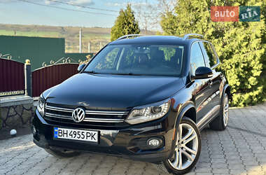 Позашляховик / Кросовер Volkswagen Tiguan 2012 в 