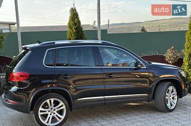 Позашляховик / Кросовер Volkswagen Tiguan 2012 в 