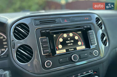 Позашляховик / Кросовер Volkswagen Tiguan 2012 в 
