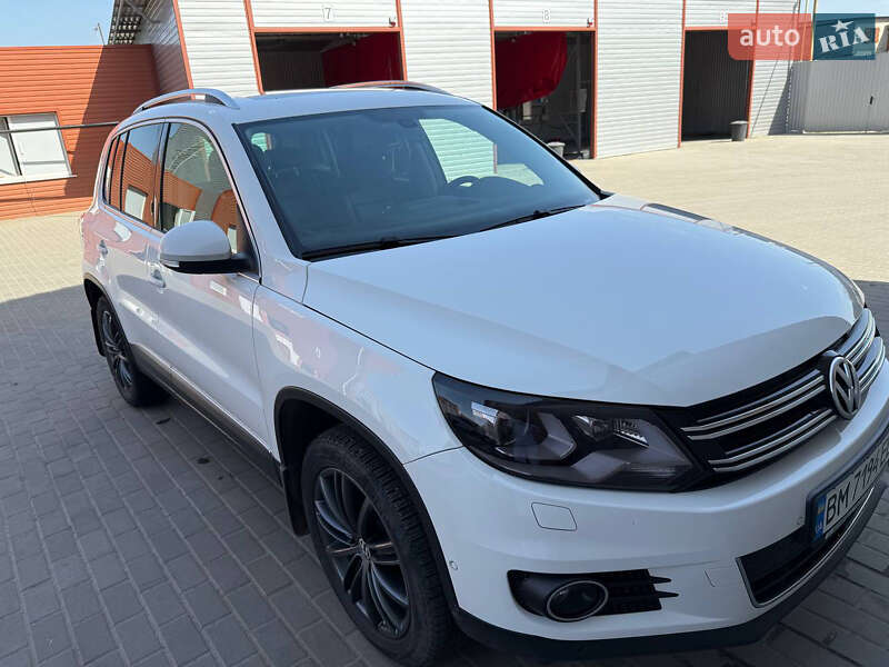 Внедорожник / Кроссовер Volkswagen Tiguan 2012 в 