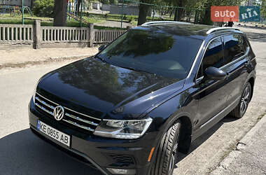 Внедорожник / Кроссовер Volkswagen Tiguan 2018 в 