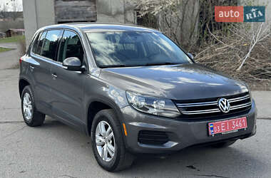 Позашляховик / Кросовер Volkswagen Tiguan 2014 в 