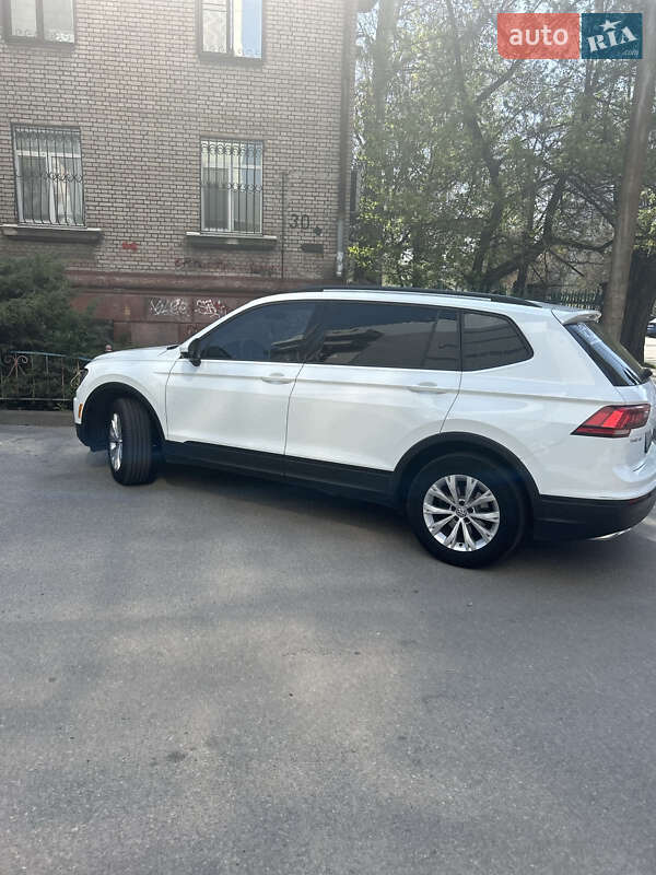 Позашляховик / Кросовер Volkswagen Tiguan 2018 в Запоріжжі