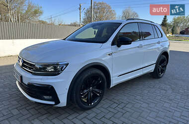 Внедорожник / Кроссовер Volkswagen Tiguan 2020 в 