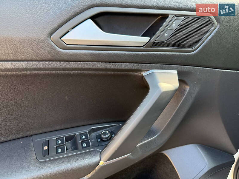 Внедорожник / Кроссовер Volkswagen Tiguan 2019 в Днепре