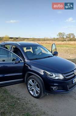 Внедорожник / Кроссовер Volkswagen Tiguan 2013 в 