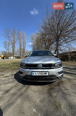 Внедорожник / Кроссовер Volkswagen Tiguan 2018 в 