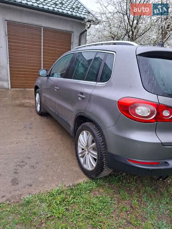 Позашляховик / Кросовер Volkswagen Tiguan 2010 в Снятині фото 4 Позашляховик / Кросовер Volkswagen Tiguan 2010 в Снятині